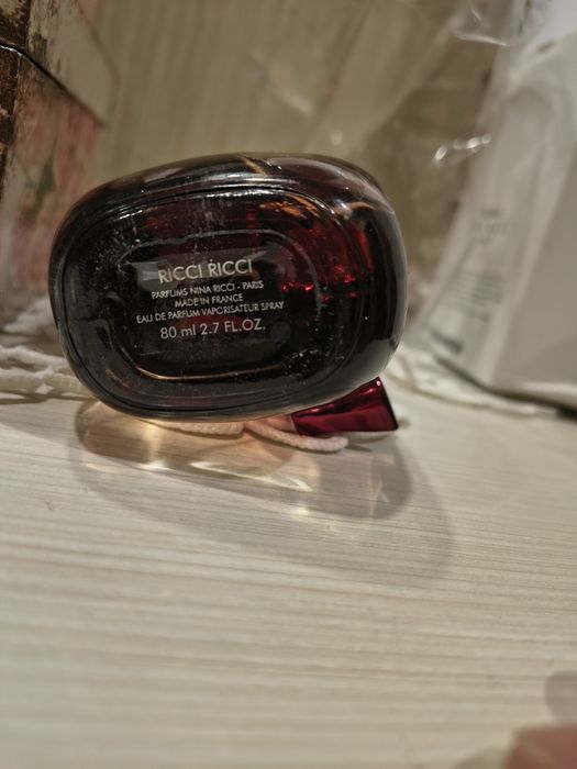 Нов подарен парфюм  Nina Ricci.