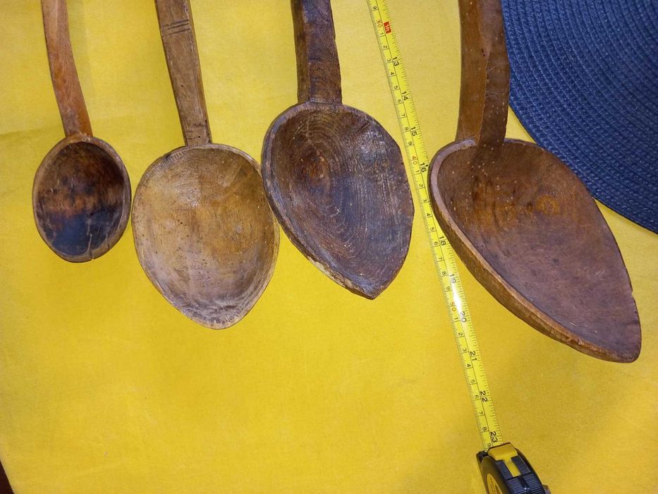 Стари големи дървени лъжици