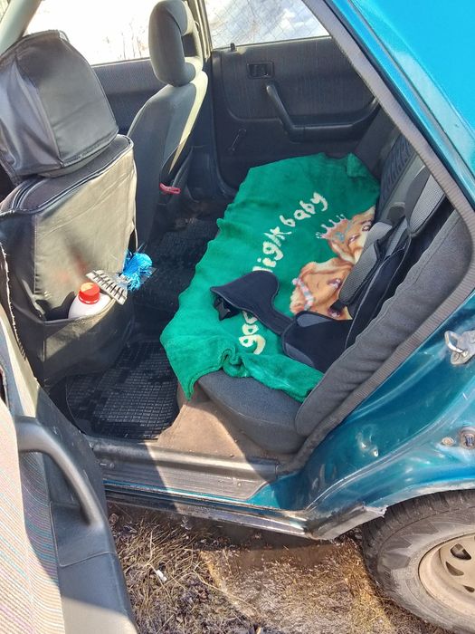 Продам Mazda 323 f