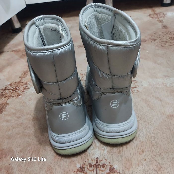 Обувь утепленая для девочки.