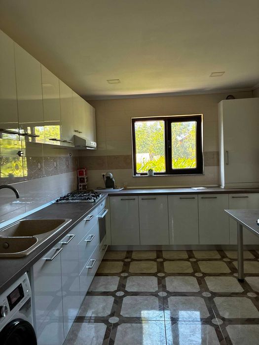ÎNCHIRIEZ CASĂ PENTRU EVENIMENTE PRIVATE — Zile de naștere, Petreceri de familie, Petreceri private