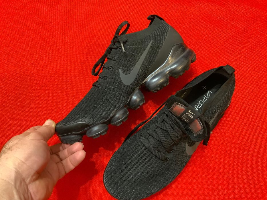 Nike air max-оригинални маратонки 46 размер