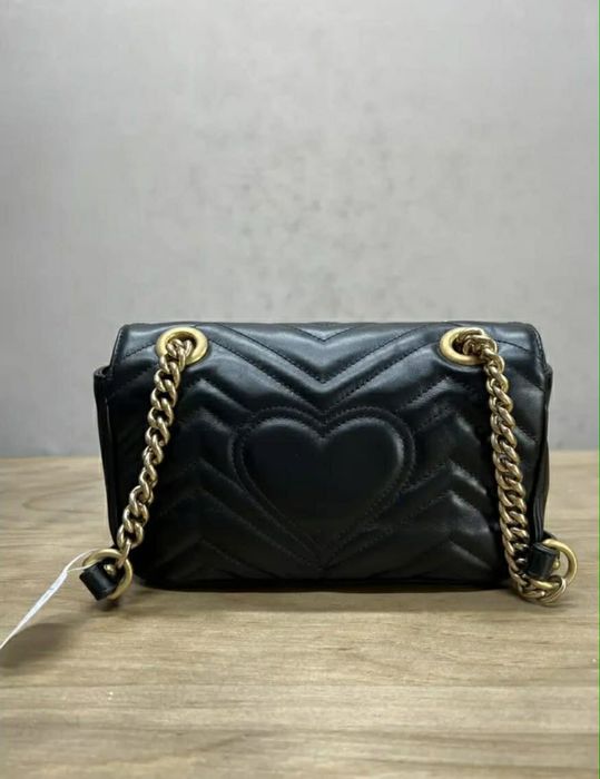 Луксозна дамска чанта Gucci Marmont