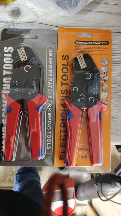 Инструмент для обжимки клемм