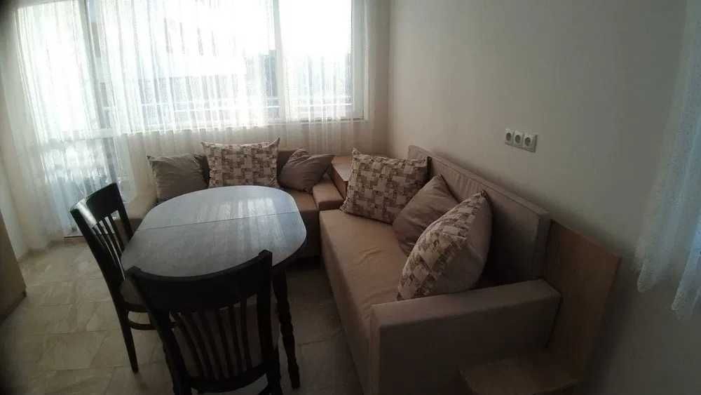 Дава се под наем Двустаен апартамент в Бургас, Меден рудник - зона А - 65 кв.м за 175 € - Снимка #4