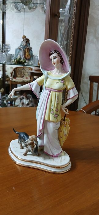 Фарфоровые фигуры