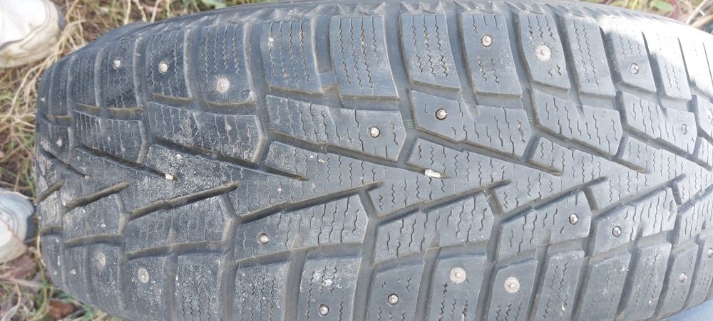 Колеса на НИВУ зима 215х65х16 , 139,7х5