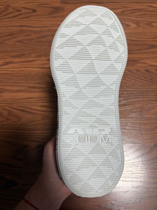 Кросовки NIKE оригинал размер 41-42