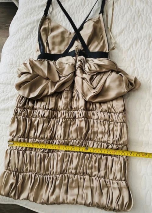 Rochie de ocazie Burberry cu spatele gol, matase naturala 100%