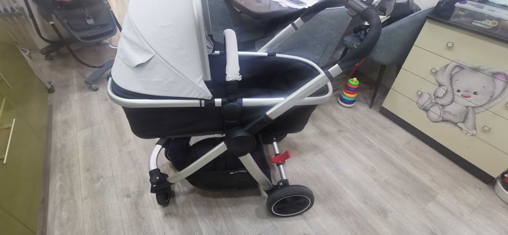 Детская коляска-трансформер "Mothercare Journey 3 in 1".