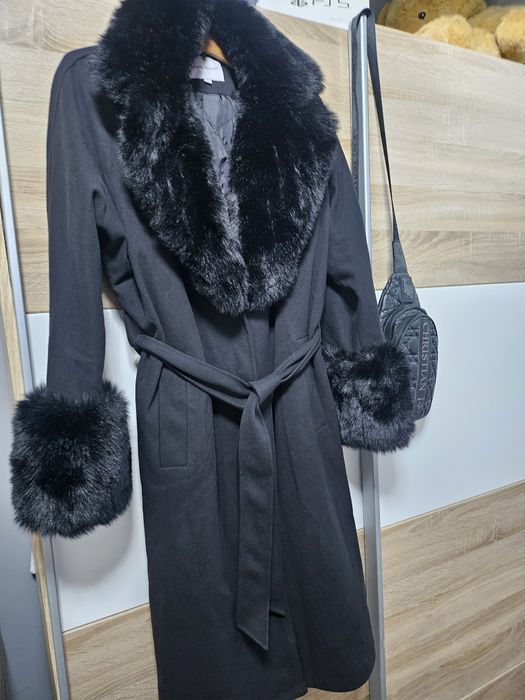 Дълго палто с колан