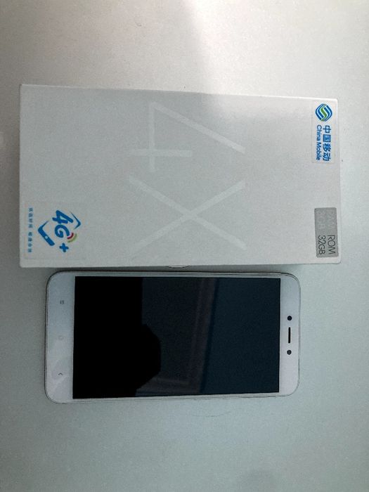 Redmi 4x 3/32 sotiladi.