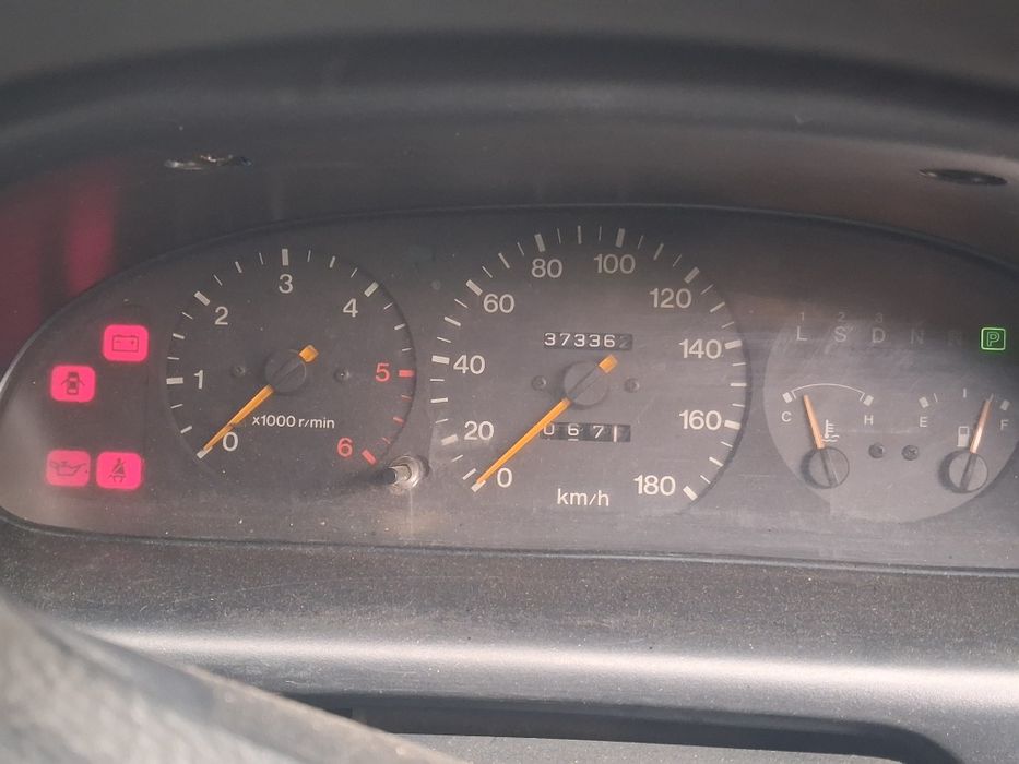 Продам автомобиль Mazda СРОЧНО