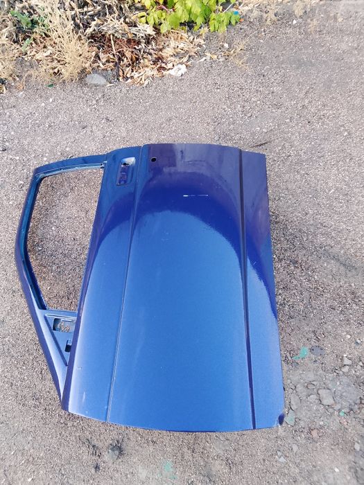 Продам Дверь на Приору