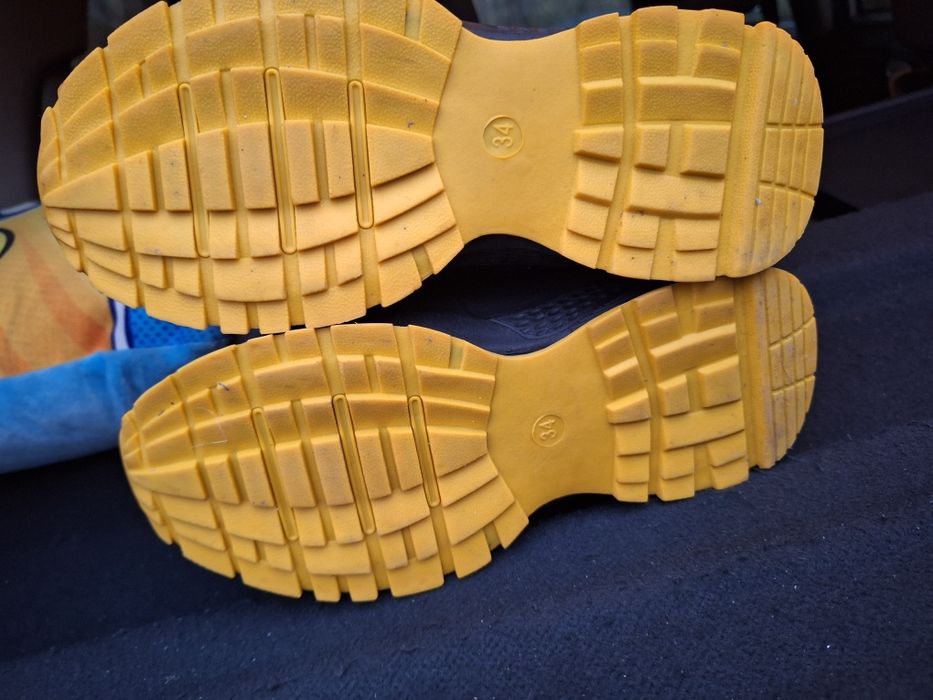 Зимен комплект за ски и др.