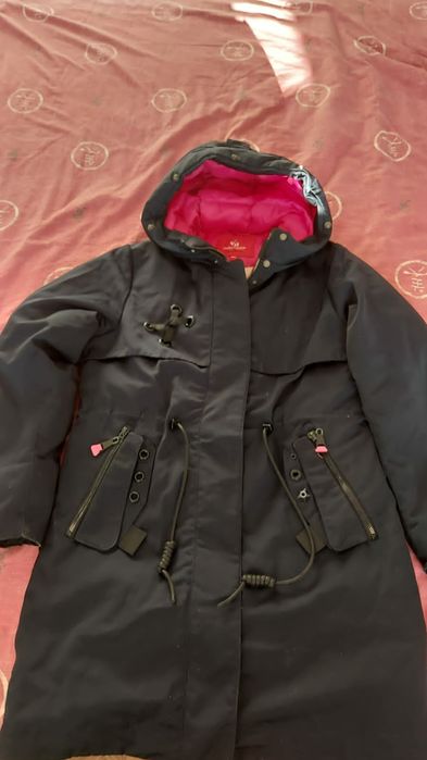 Продам зимнюю куртку парка на девочку 7000 тенге