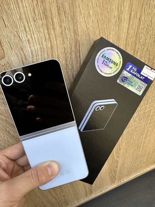 Продаетсая Samsung flip 6.256 gb