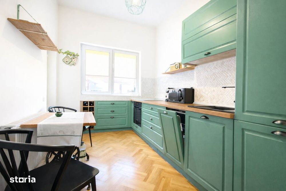 Un apartament cu personalitate, intr-o vila cu farmec – gata de muta