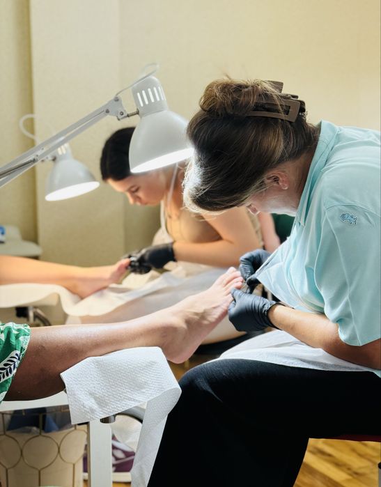 Curs unghii false acreditat