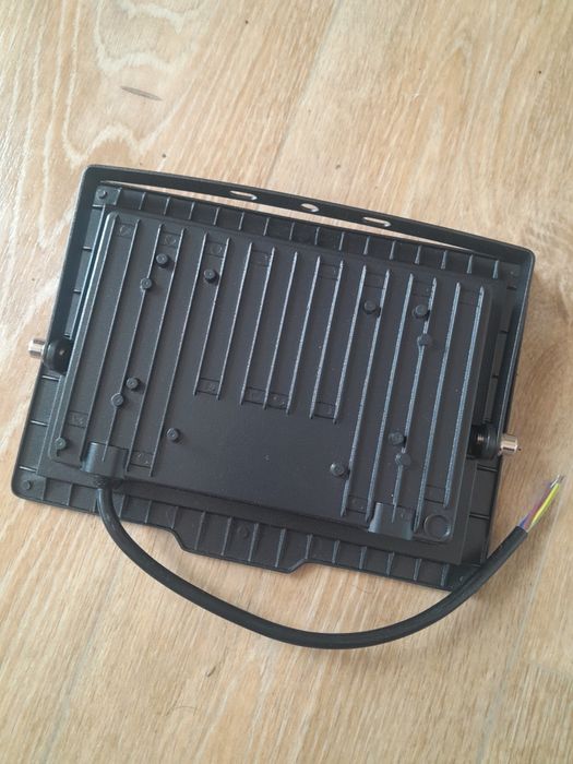 Прожектор продам