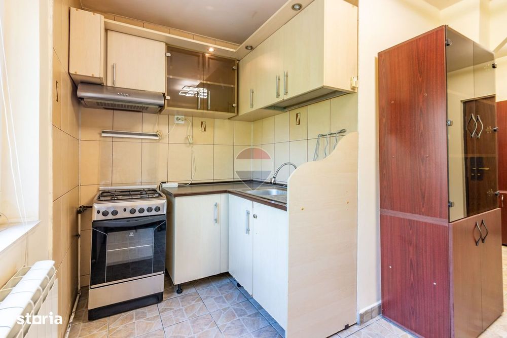 Apartament 3 camere mobilat ,strada Novaci în zona 13 Septembrie