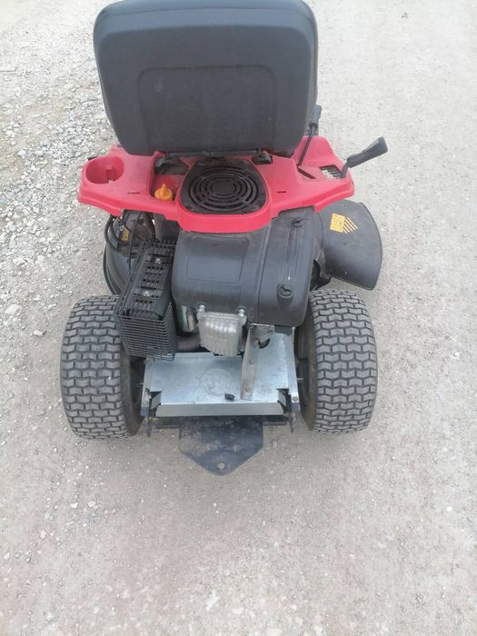 Тракторна косачка,обслужена в много добро състояние