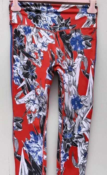 Nike оригинален дамски клин М размер