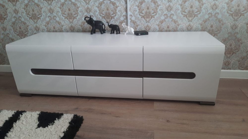 Тумба для гостиной