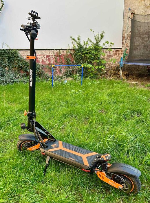 Trotinetă electrică KuKirin G2 Max + accesorii, foarte bine întreținută