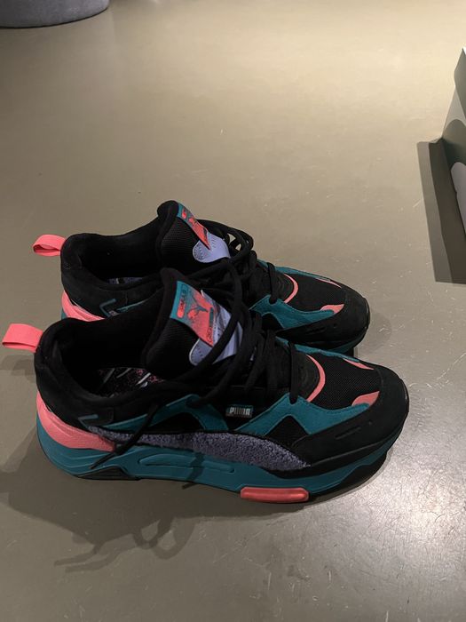 Обувки Puma.
