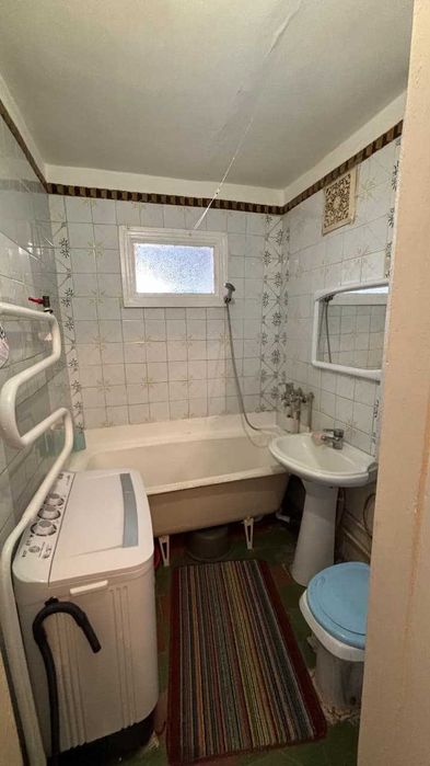 продам 2 комнатную квартиру