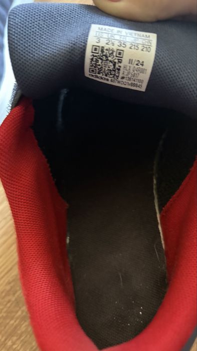 Маратонки Adidas