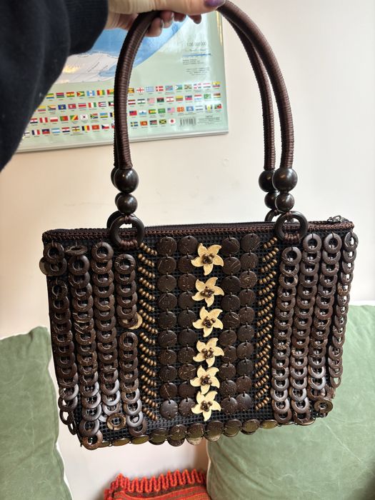 Чанта с елементи