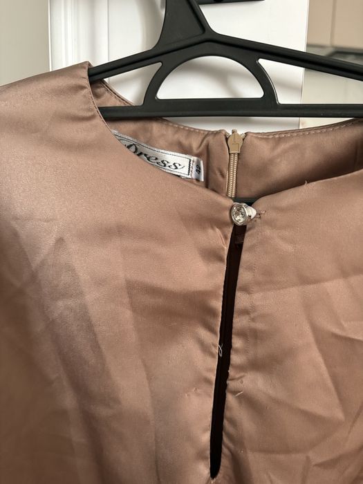 Продам атласовое платье