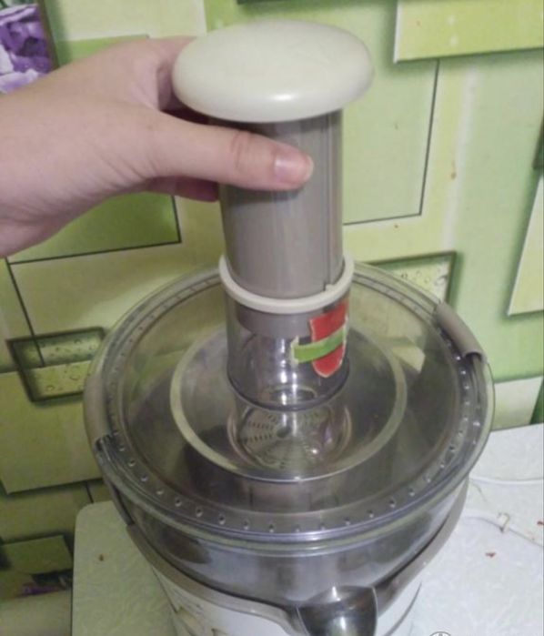 Соковыжималка Tefal продам срочно