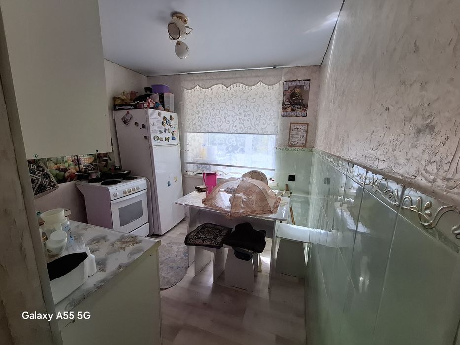 Продаётся 2 ком кв 2эт