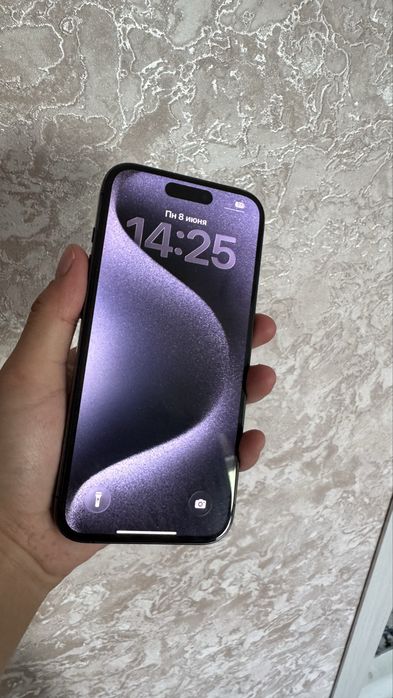 IPhone 15 pro 256 gb