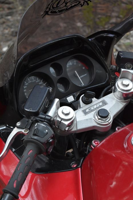 Продам Honda CBR1000