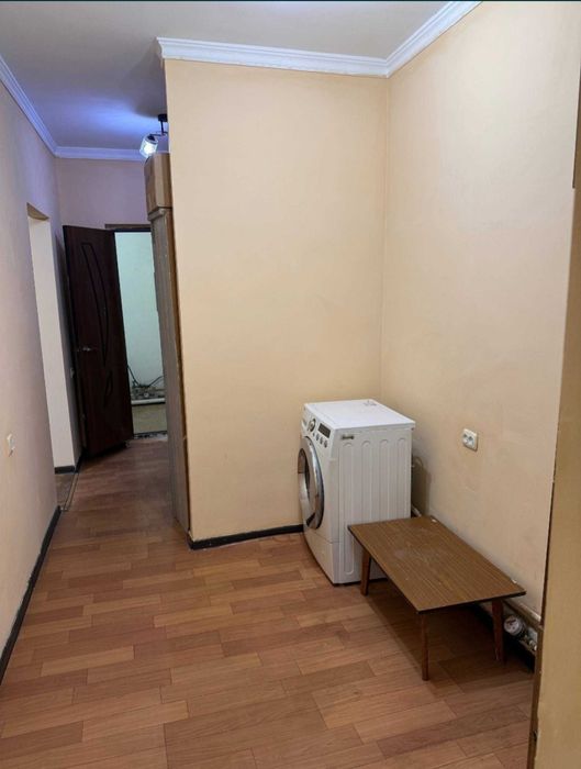 Юнусабадский р-н Сампи Продаётся Квартира 1/4/4 кирпичный дом