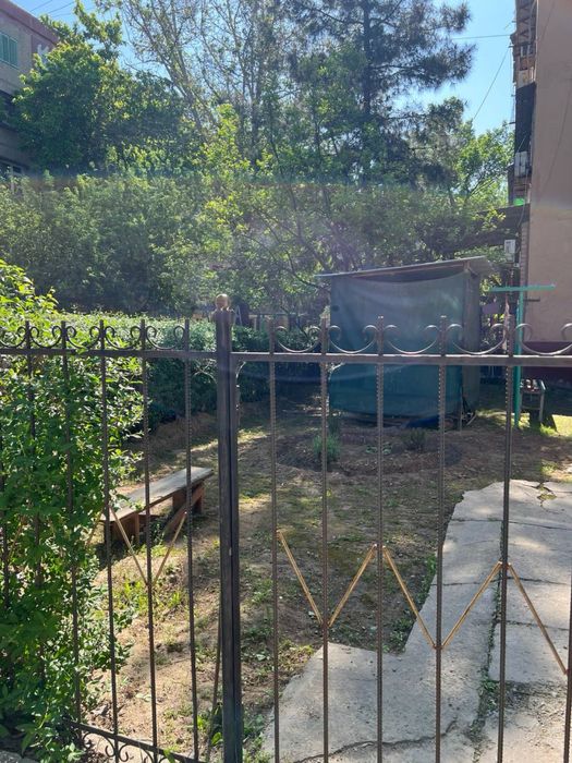 Продается на Чиланзар 20 квартал.  1*2 квартира