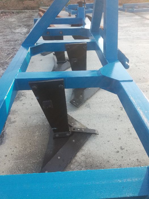 Плоскорез-глубокорыхлитель ПГ-5. ПГ-3. ПГ-7