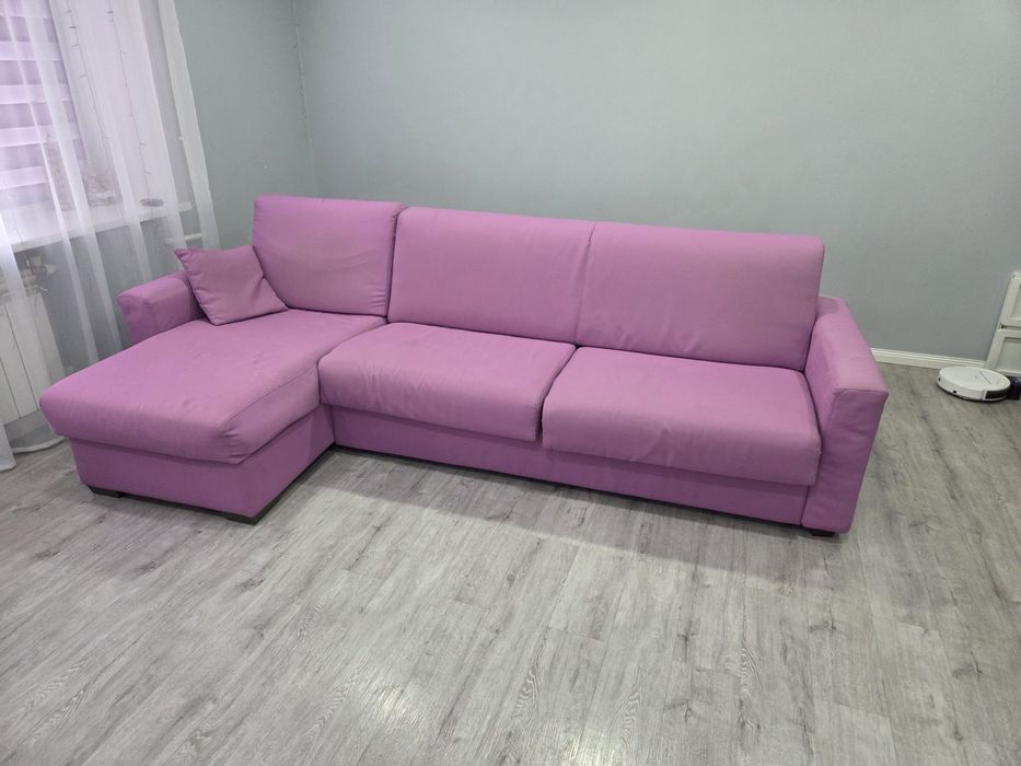 Продаётся диван)