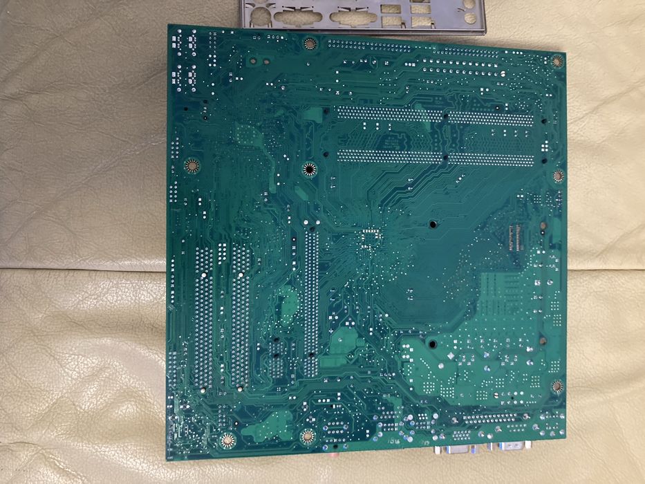 Placa de baza Intel D946GZIS socket LGA775