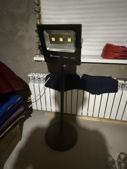 Продам прожектор мощный
