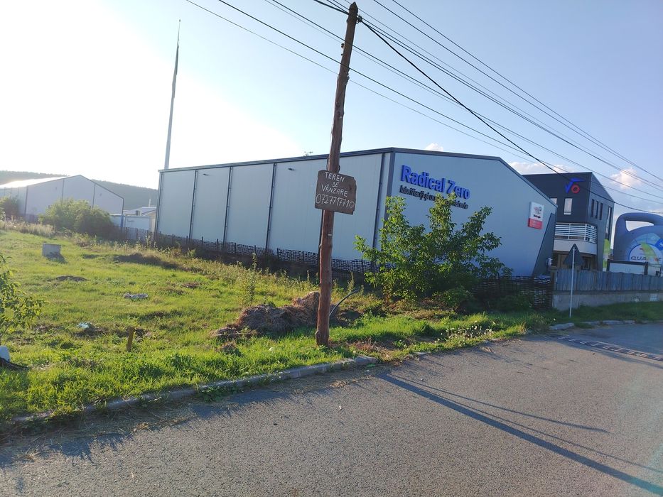 Teren Mărăcineni sens giratoriu