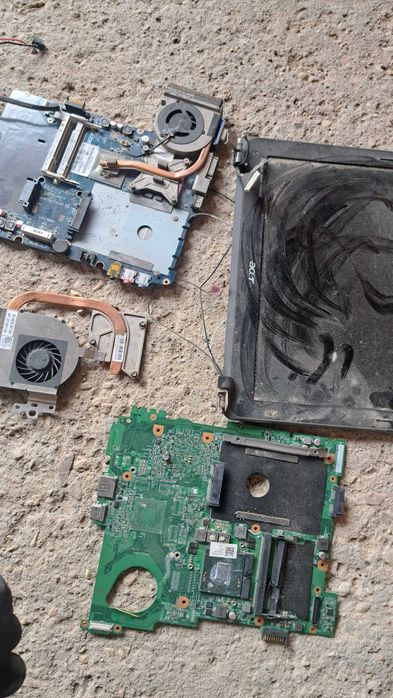 Продава се лаптоп