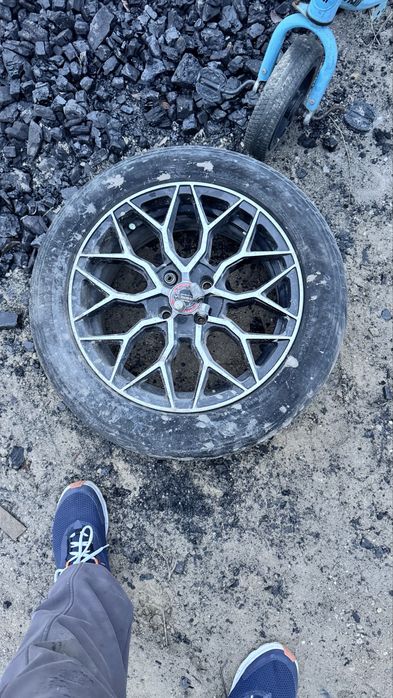 Продаю диски с резиной