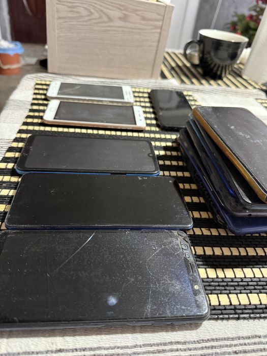 Telefoane pentru piese