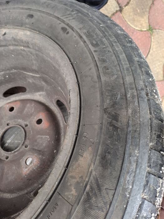 Vand 2 cauciucuri cu jante umflate 195/70 R15 C