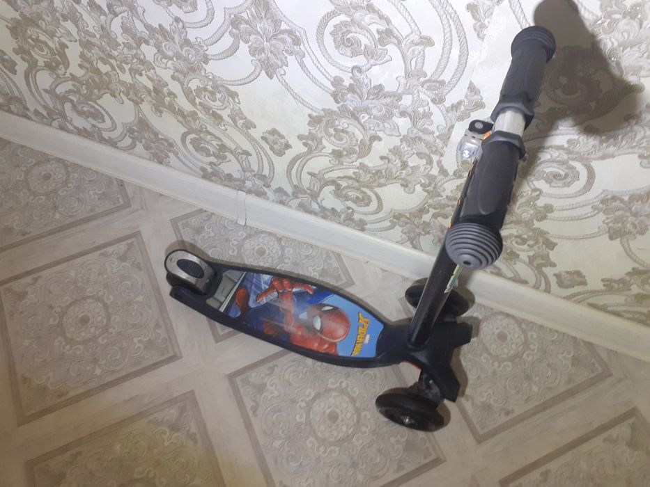 Продам самокат детский